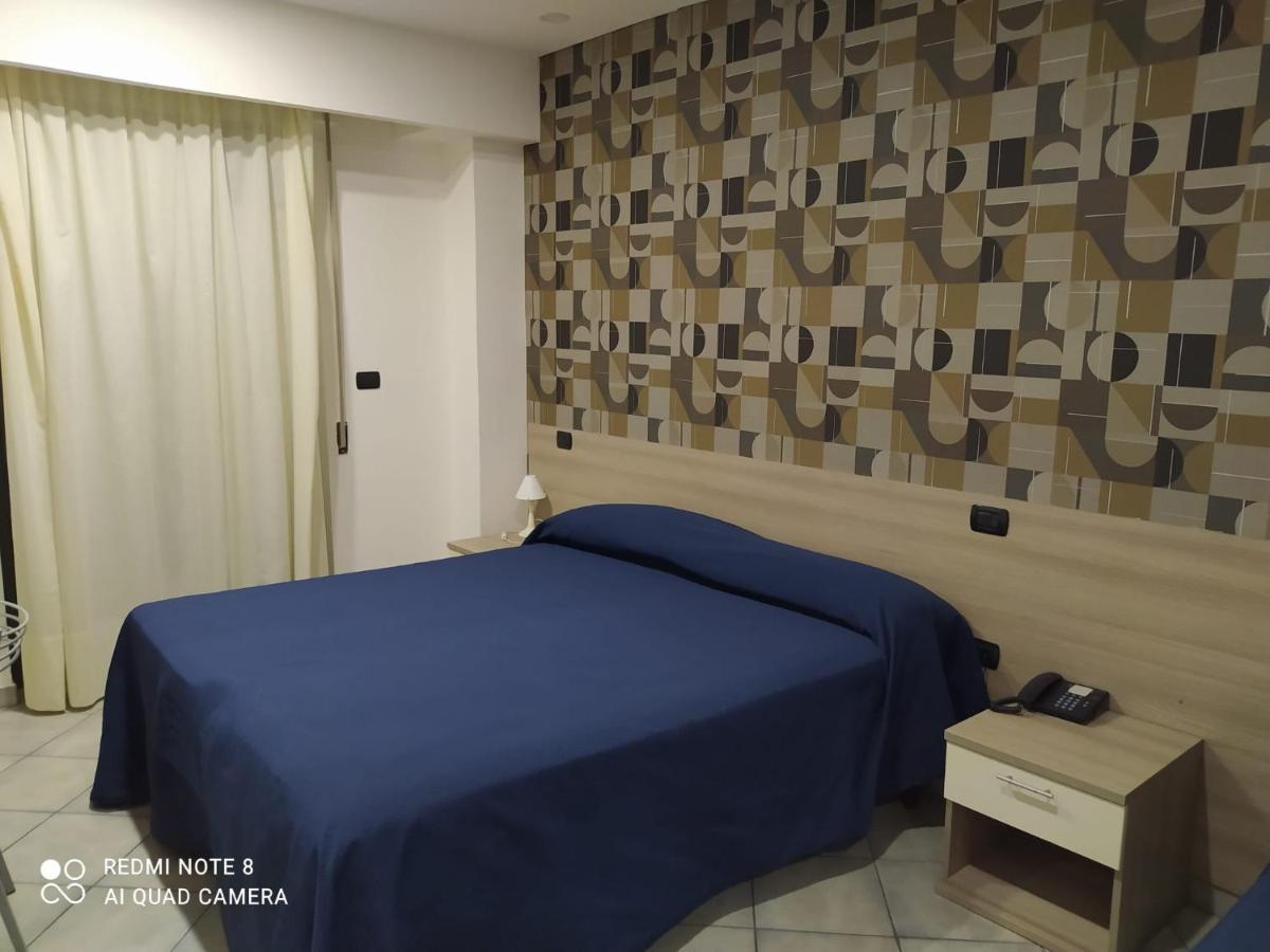 Hotel Poseidon Corigliano Calabro Buitenkant foto