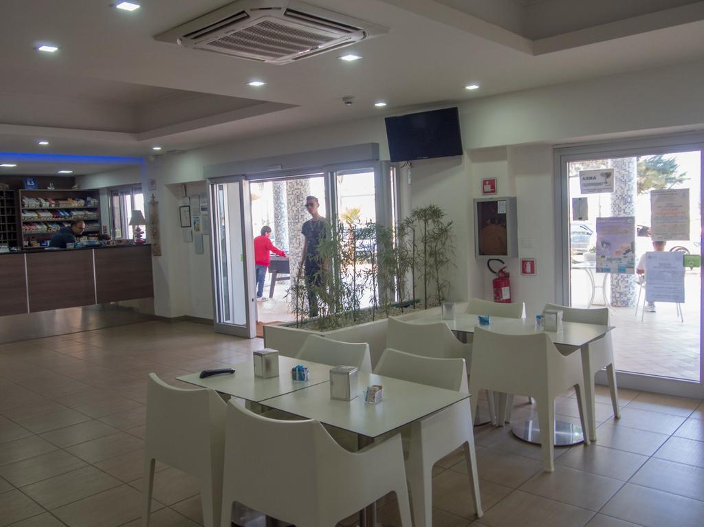 Hotel Poseidon Corigliano Calabro Buitenkant foto